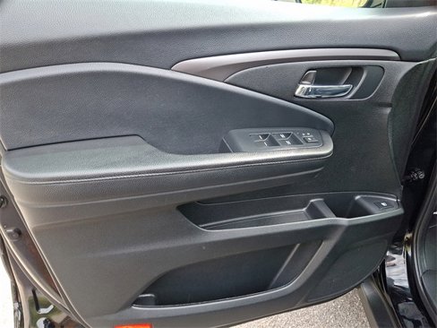 Used 2021 Honda Passport Sport image 12