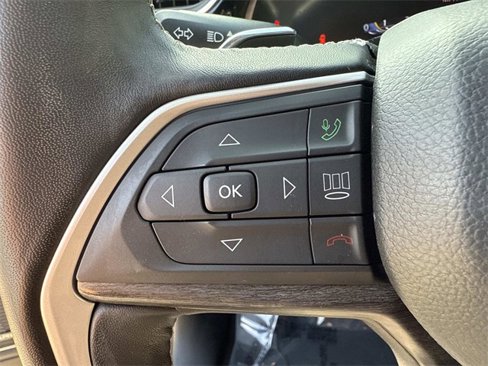 Used 2022 Jeep Grand Cherokee L Limited image 29