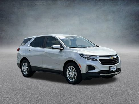 Used 2022 Chevrolet Equinox LT image 3