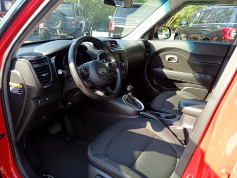 Used 2017 Kia Soul + image 18