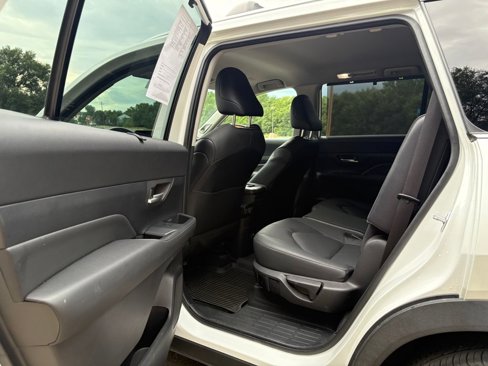 Used 2024 Toyota Grand Highlander Limited image 8