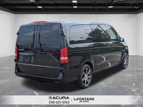 Used 2018 Mercedes-Benz Metris Passenger image 5