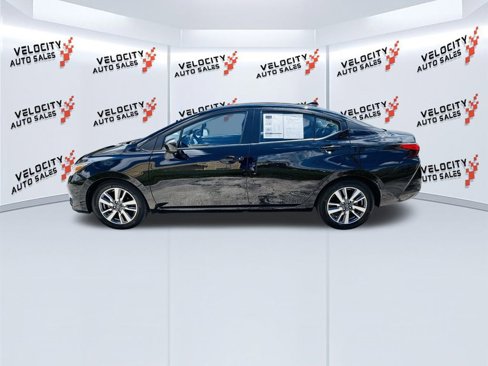 Used 2023 Nissan Versa SV image 6