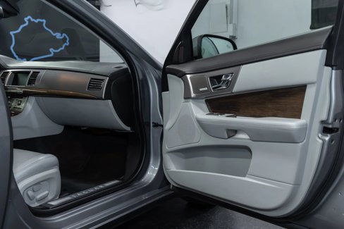 Used 2009 Jaguar XF Premium image 21