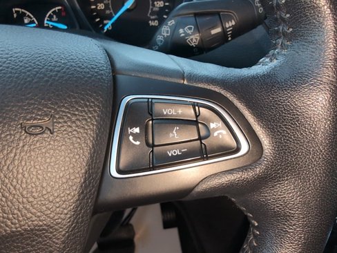 Used 2018 Ford Escape Titanium w/ Ford Safe & Smart Package image 15