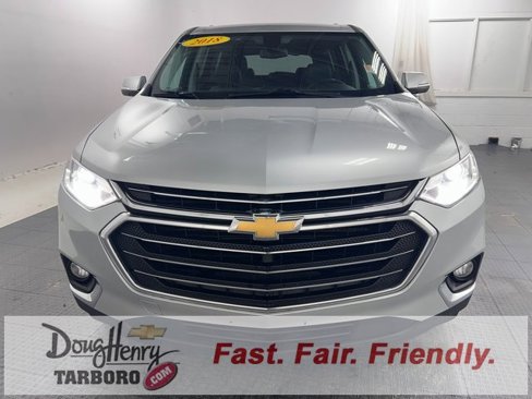 Used 2018 Chevrolet Traverse LT image 2