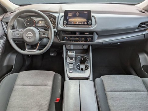 Used 2023 Nissan Rogue SV image 16