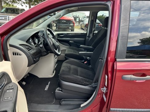 Used 2015 Dodge Grand Caravan American Value Package w/ UConnect Hands-Free Group image 15