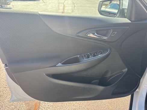 Used 2023 Chevrolet Malibu LT image 13