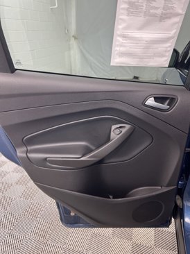 Used 2018 Ford Escape SE image 15