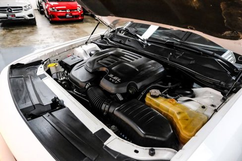Used 2019 Dodge Challenger SXT image 34