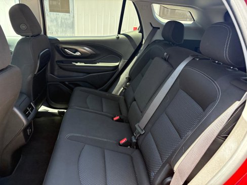 Used 2024 GMC Terrain SLE image 18