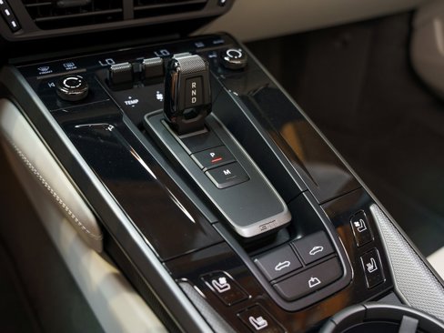 Used 2025 Porsche 911 Carrera image 32