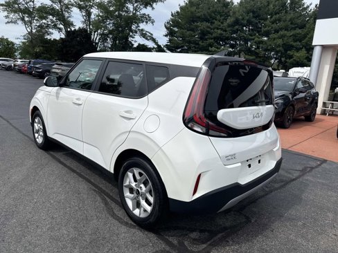Used 2024 Kia Soul LX w/ Option Group 015 image 3