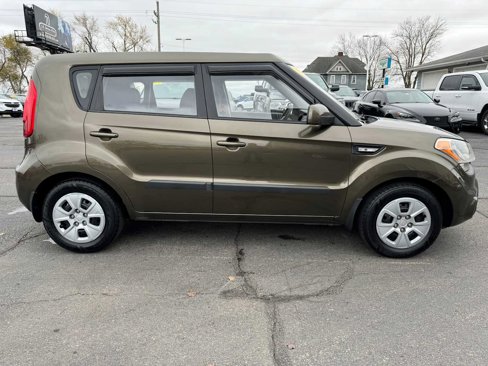 Used 2013 Kia Soul image 2
