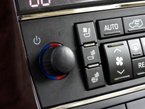 Used 2013 Cadillac Escalade Premium image 59