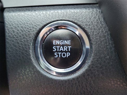 Used 2019 Toyota Camry L image 10