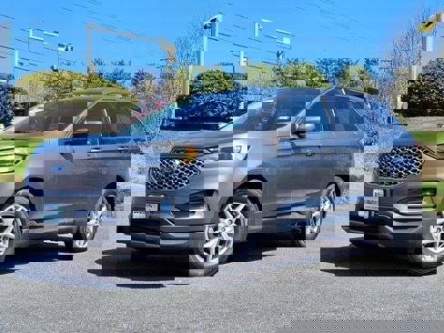 Used 2023 Ford Edge SEL image 2