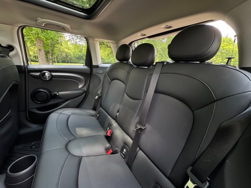 Used 2022 MINI Cooper S w/ Premium Package image 48