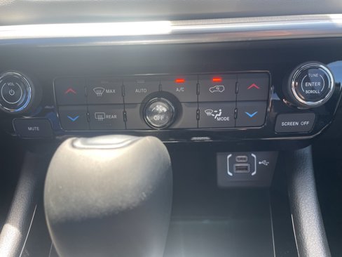 New 2025 Jeep Compass Limited image 22