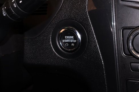 Used 2017 Ford Explorer XLT image 28