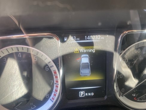 Used 2017 Nissan Titan PRO-4X image 5