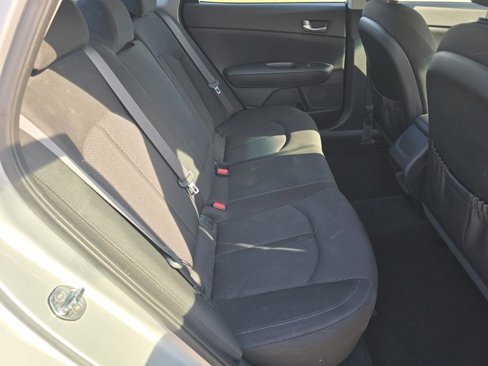 Used 2017 Kia Optima LX image 25