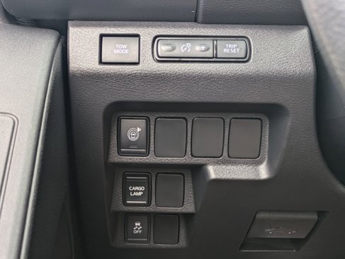 Used 2022 Nissan Frontier S w/ Technology Package image 17