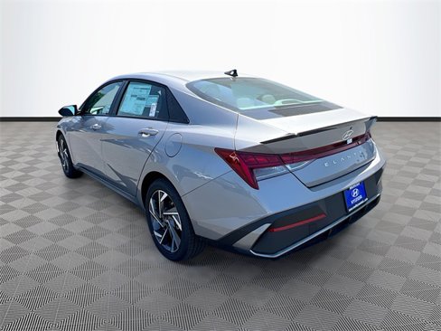 New 2025 Hyundai Elantra SEL image 5