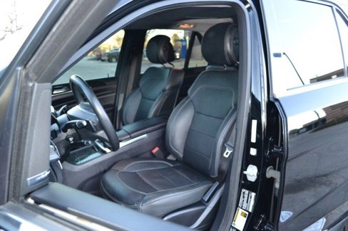 Used 2015 Mercedes-Benz ML 400 4MATIC w/ Accessory Chrome Package image 28