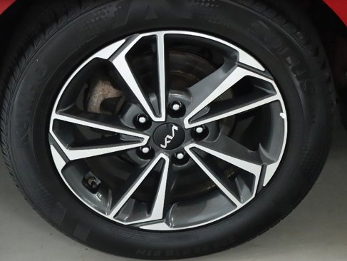 Used 2023 Kia Forte LXS w/ LXS Technology Package image 12