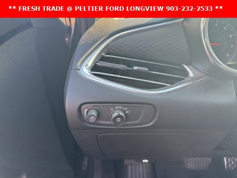 Used 2017 Chevrolet Malibu LT image 16