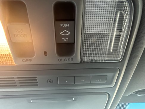 Used 2014 Honda Pilot Touring image 30