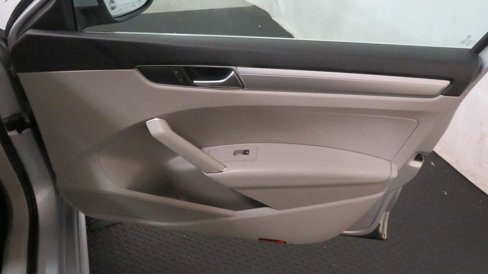 Used 2016 Volkswagen Passat 1.8T S w/ Lighting Package (P06) image 28