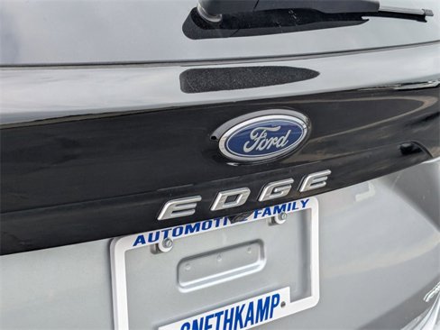 Used 2024 Ford Edge SEL image 12