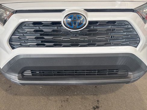 Used 2019 Toyota RAV4 LE image 13