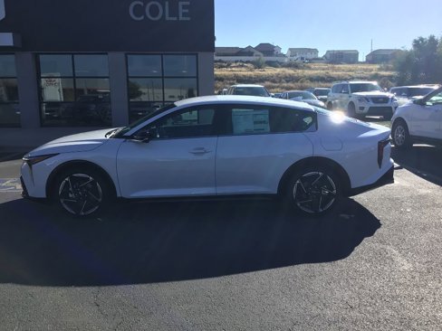 New 2025 Kia K4 GT-Line image 3