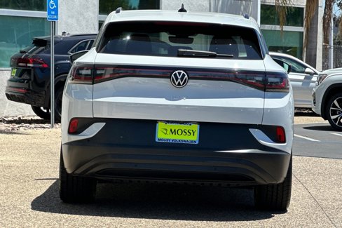 Used 2021 Volkswagen ID.4 Pro image 5