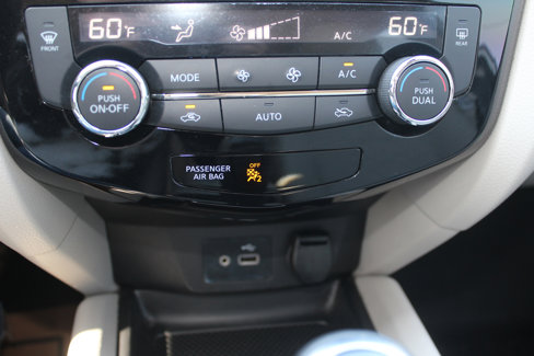 Used 2019 Nissan Rogue Sport SV image 28