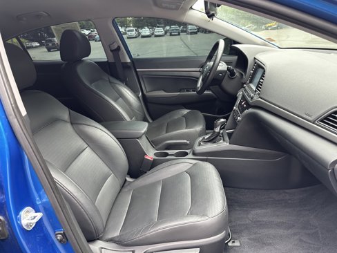 Used 2017 Hyundai Elantra Limited image 18