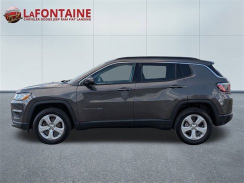 Used 2019 Jeep Compass Latitude w/ Popular Equipment Group image 2