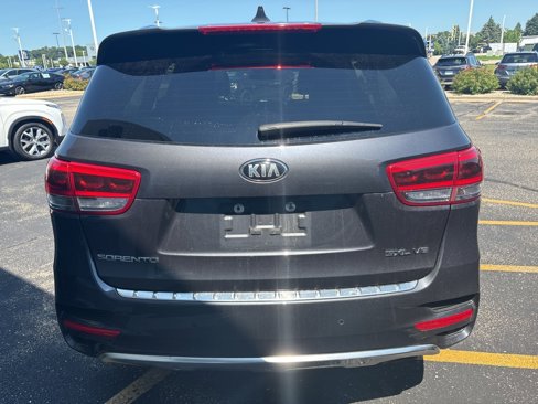 Used 2017 Kia Sorento SX image 4