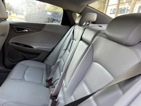 Used 2019 Chevrolet Malibu LT w/ Leather Package image 17