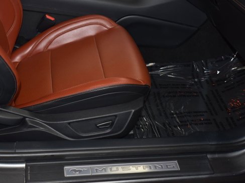 Used 2024 Ford Mustang Premium image 7
