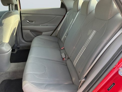 Used 2023 Hyundai Elantra SEL w/ Convenience Package image 13
