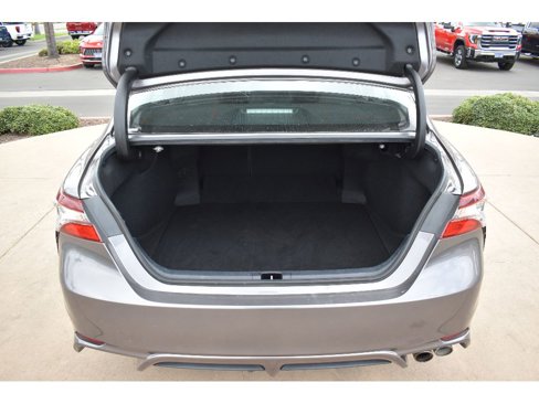 Used 2023 Toyota Camry SE image 6
