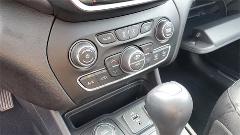 Certified 2020 Jeep Cherokee Limited image 21