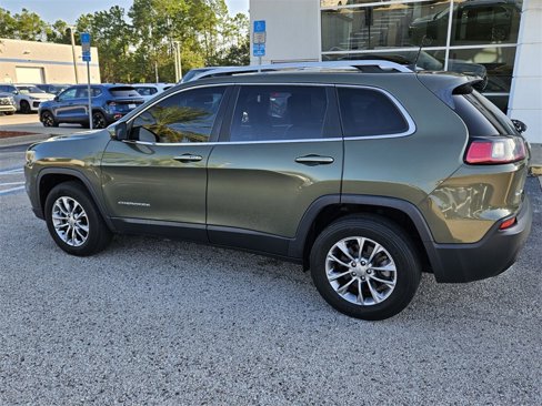 Used 2019 Jeep Cherokee Latitude Plus w/ Cold Weather Group image 4
