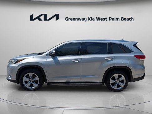 Used 2017 Toyota Highlander Limited image 5