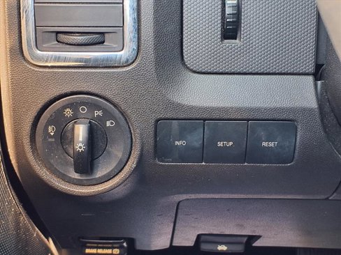 Used 2010 Ford Escape Limited image 17